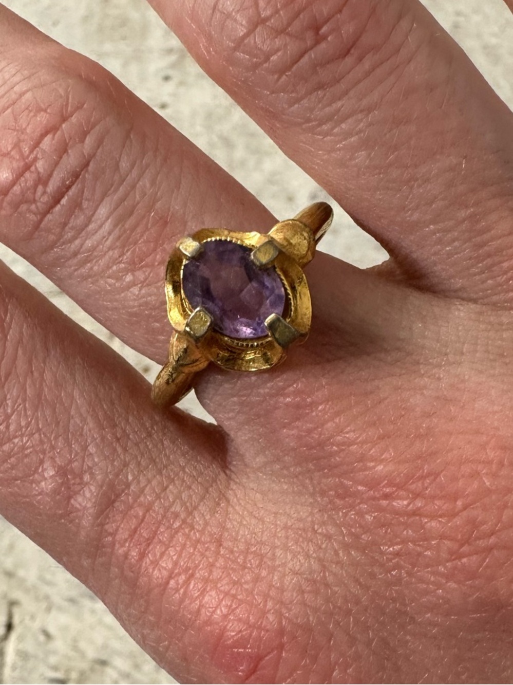 Vintage Gold Tone Lux Look Simulated Amethyst Regency Revival Ring